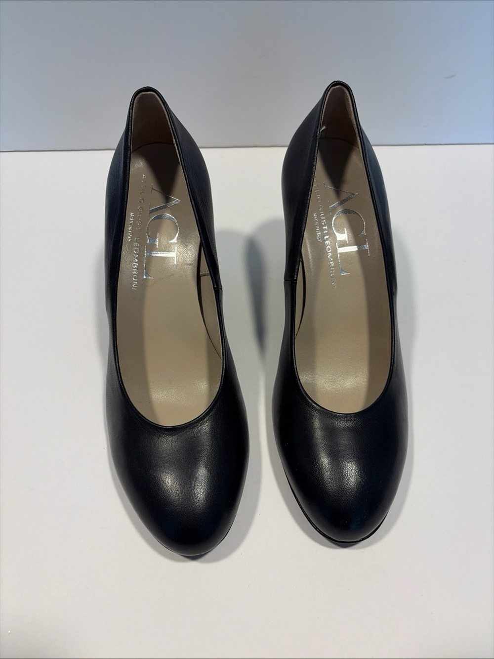 AGL Black Round-Toe Leather Pumps